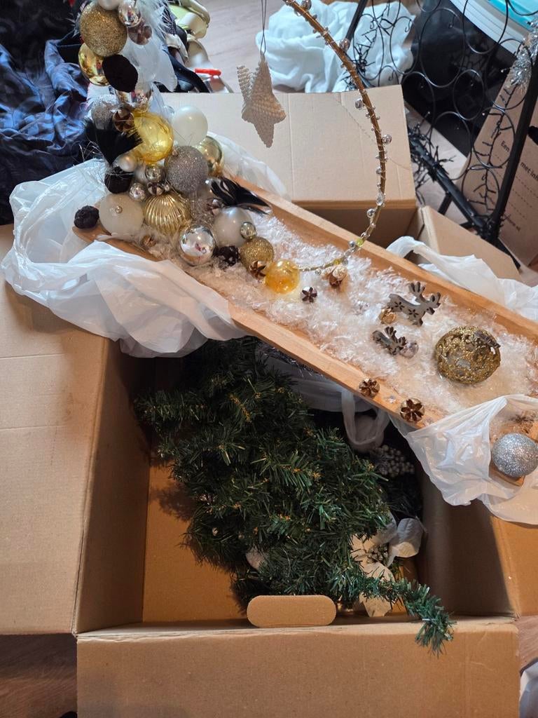 Allerlei Kerst decoratie, Ophalen