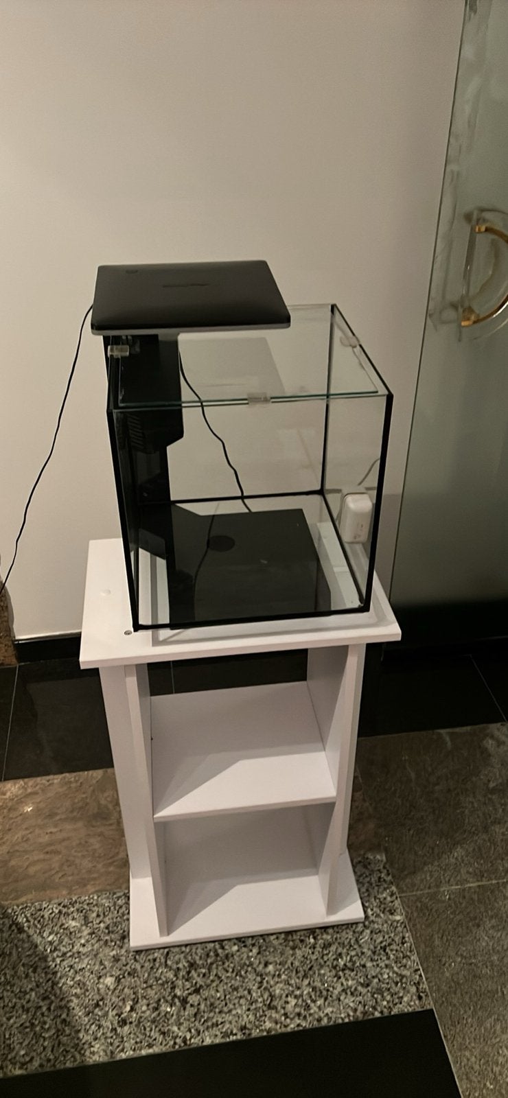 Aquarium superFish avec led et son armoire blanche, Enlèvement ou Envoi, Meuble d'aquarium, Utilisé, Superfish
