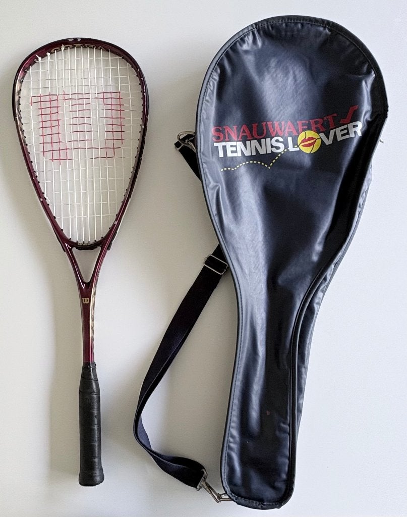 Wilson Cobra squash racket + tas, Sport en Fitness, Squash, Ophalen of Verzenden, Zo goed als nieuw, Racket, Met hoes