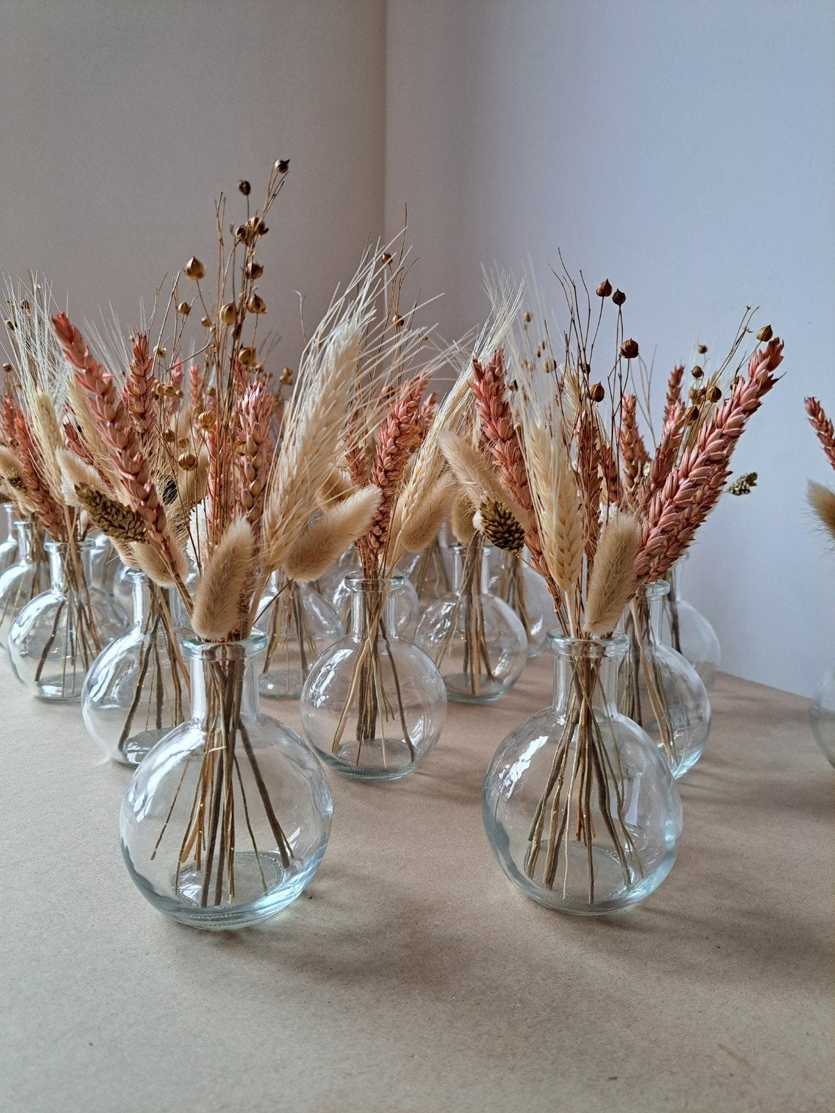 26 bolvaasjes met droogbloemen, Huis en Inrichting, Ophalen, Zo goed als nieuw