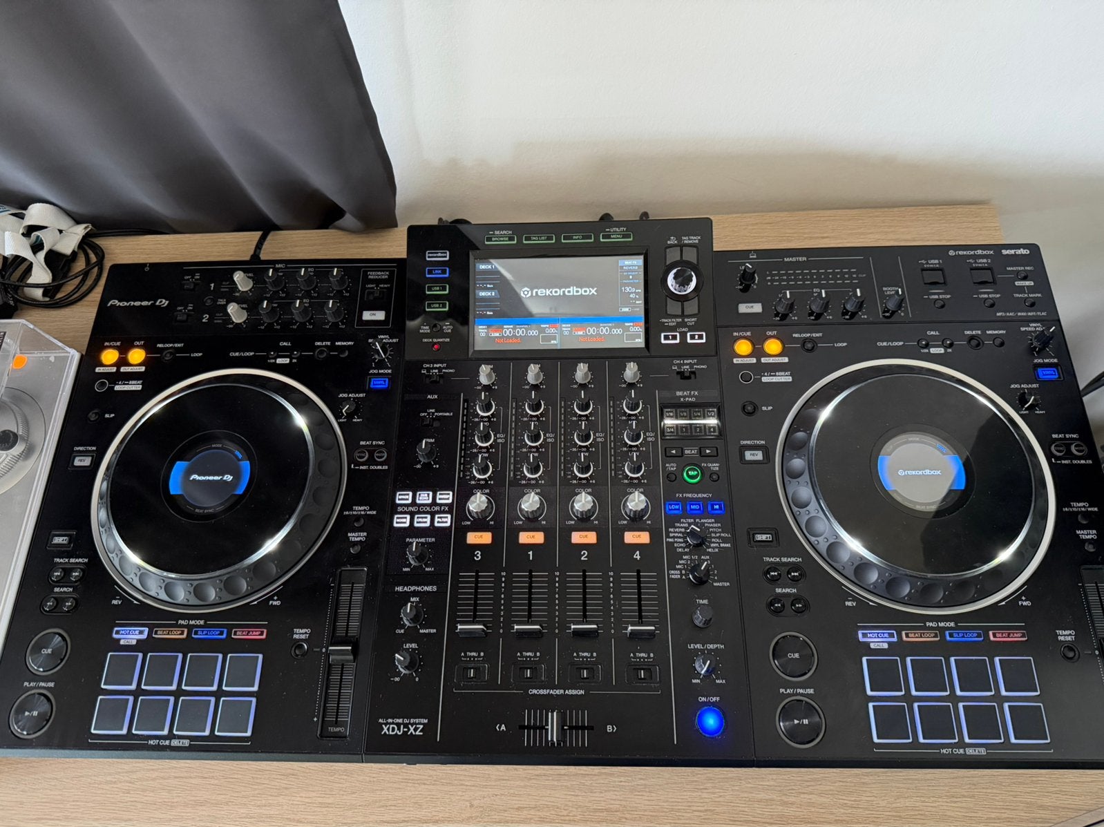 Pioneer XDJ-XZ + Decksaver & Original Box, Musique & Instruments, DJ sets & Platines, Comme neuf, DJ-Set, Pioneer, Enlèvement