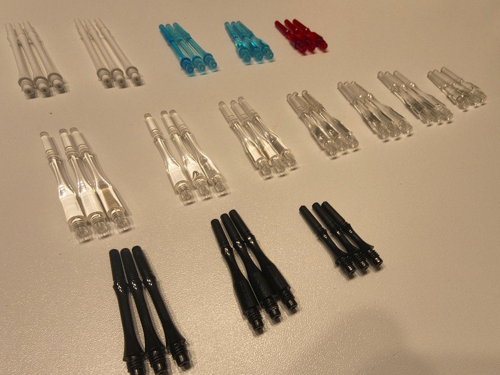 Darts Cosmo flights en shafts, Sport en Fitness, Darts, Ophalen of Verzenden, Zo goed als nieuw, Flights