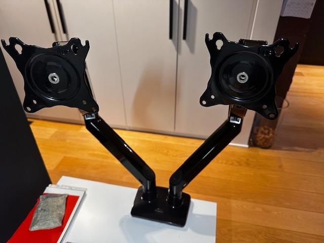 Support double écran Invision MX900 – Etat neuf, Enlèvement, Comme neuf