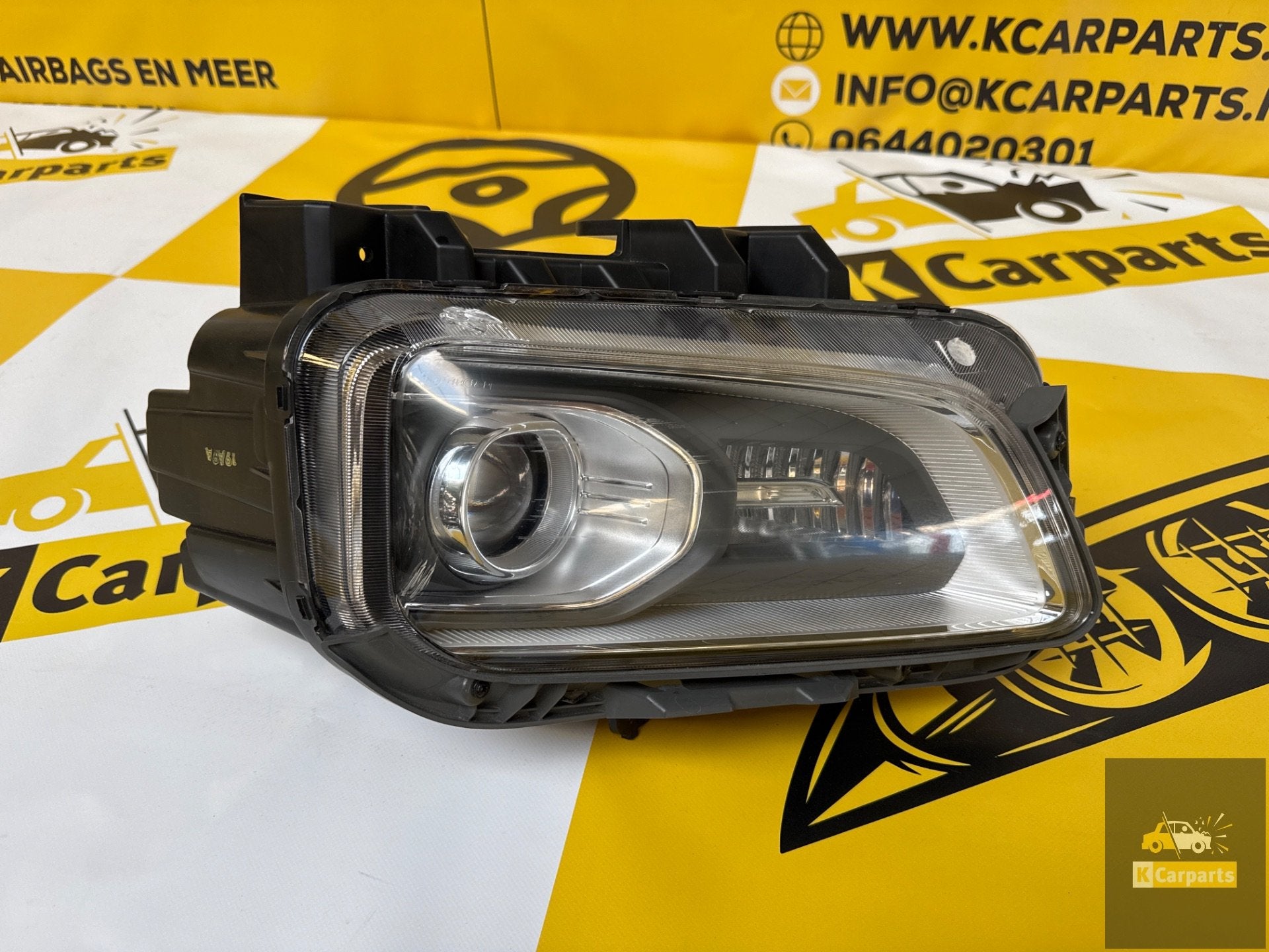 Hyundai Kona Rechts Koplamp origineel J9921-21120, Info@fabrikant.eu, Fabrikantstraat 1
1000 AA  Amsterdam, NL, Hyundai, Fabrikant BV