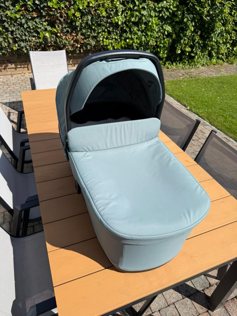 Bassinet urban glide 3 thule + adapter + regenhoes, Kinderen en Baby's, Kinderwagens en Combinaties, Ophalen of Verzenden, Zo goed als nieuw