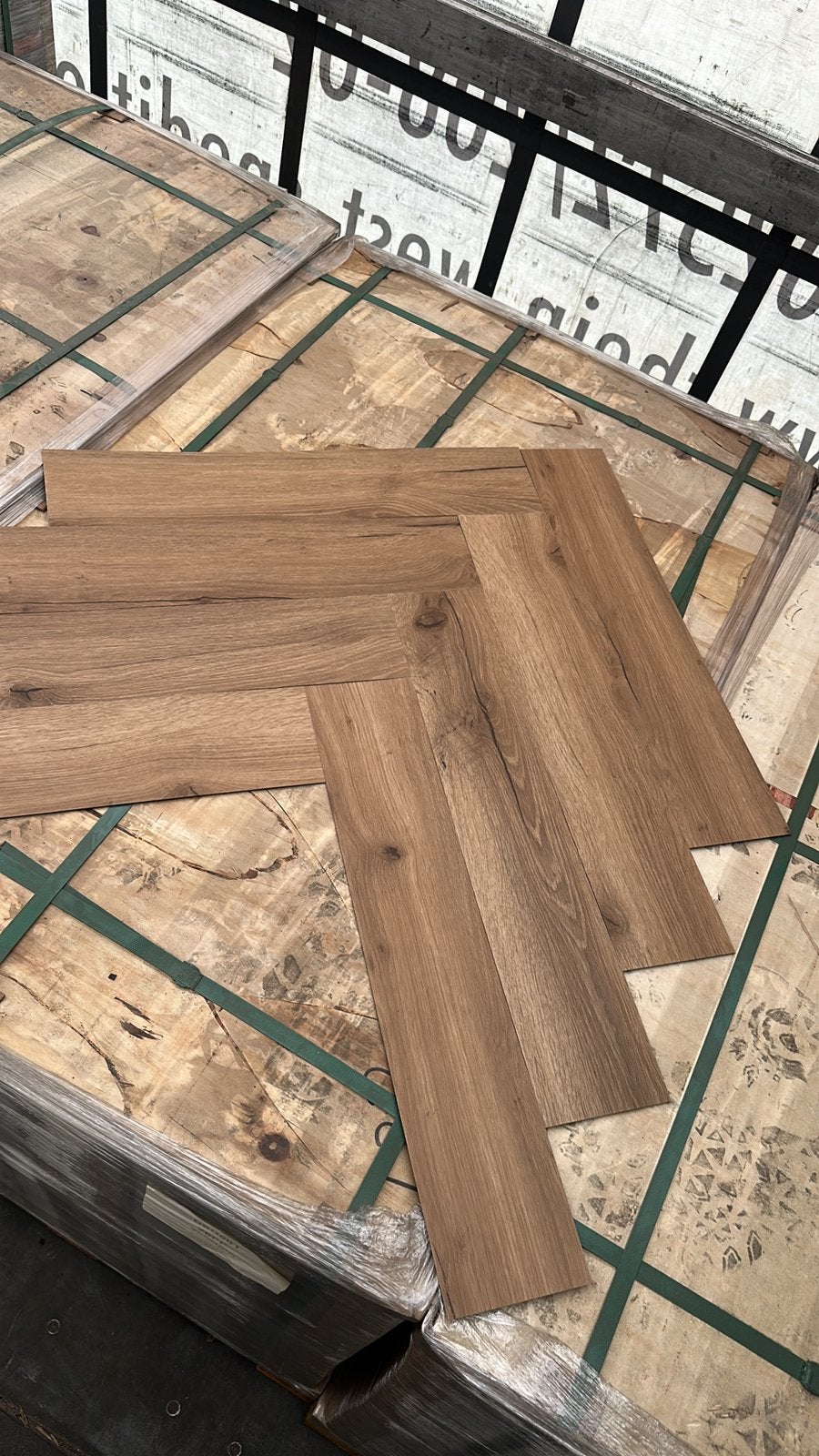 Pallets pvc visgraat, Enlèvement, Comme neuf