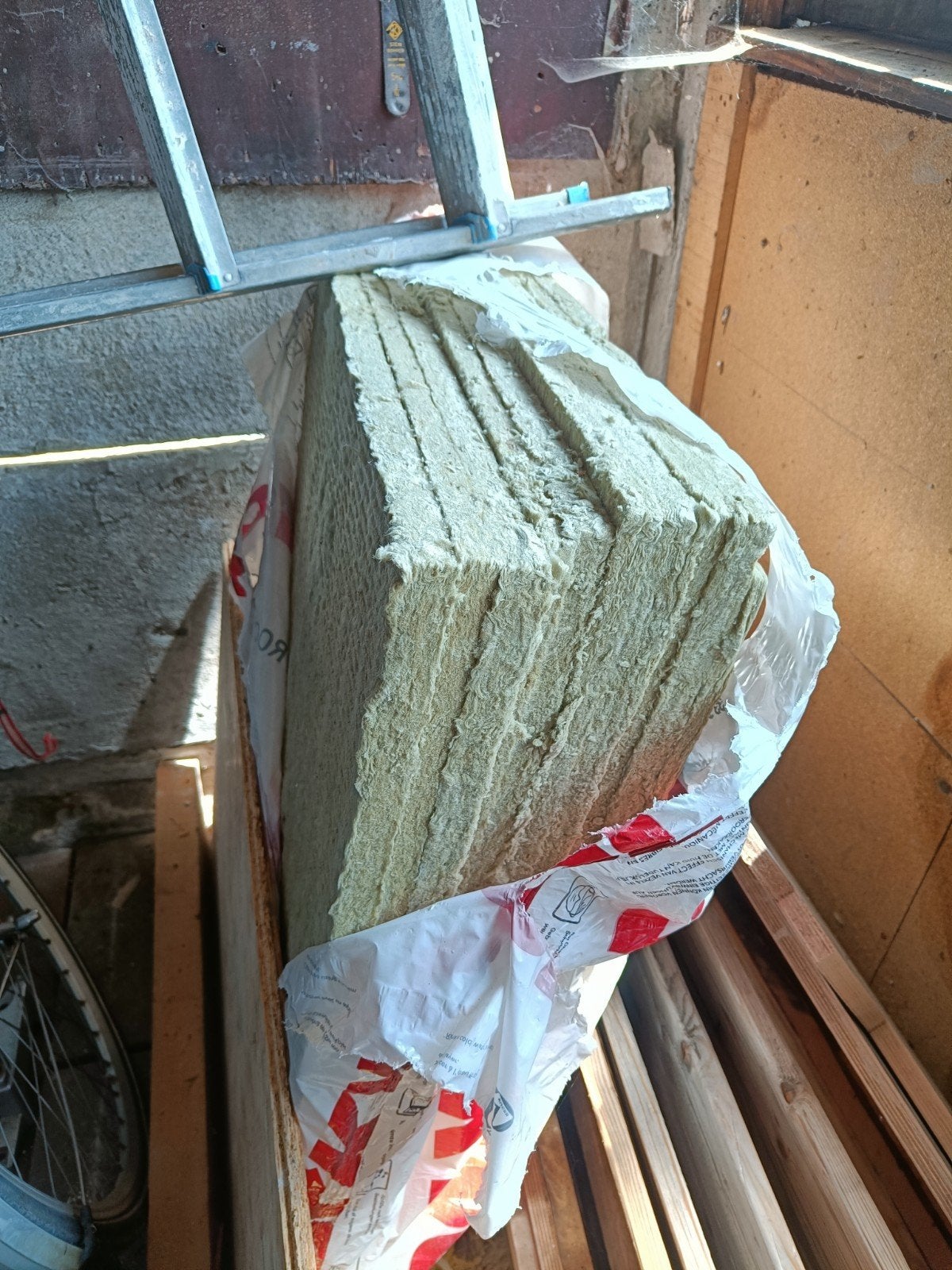 Isolatie Rockwool, Ophalen
