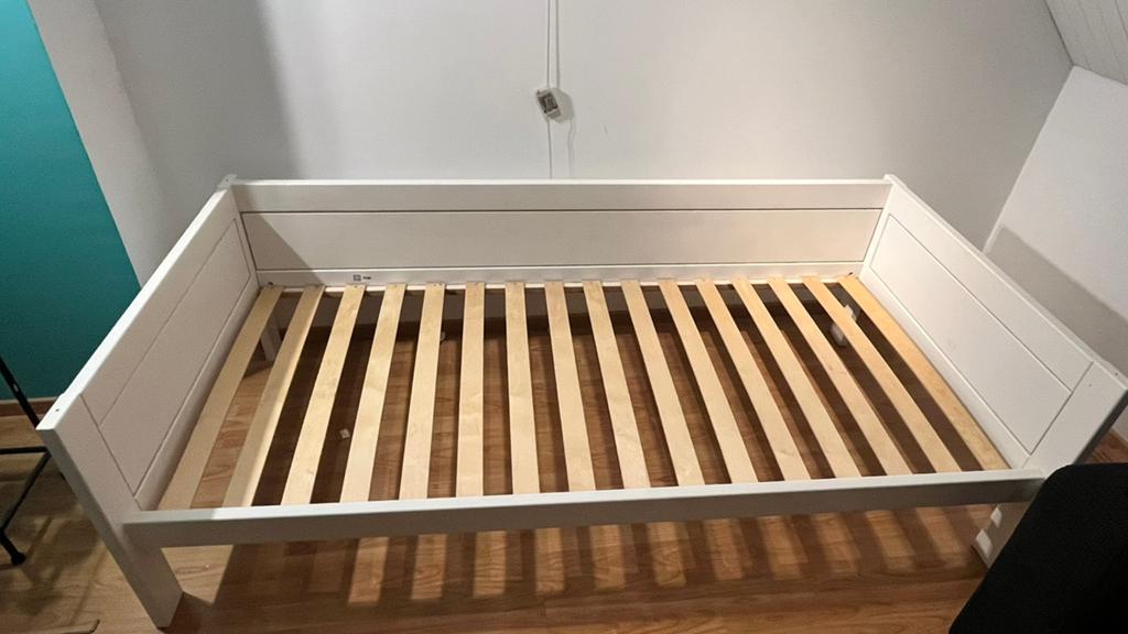 LIFETIME bed wit - massief hout - kwaliteitsmerk, Ophalen, 85 tot 100 cm, Gebruikt, Lattenbodem