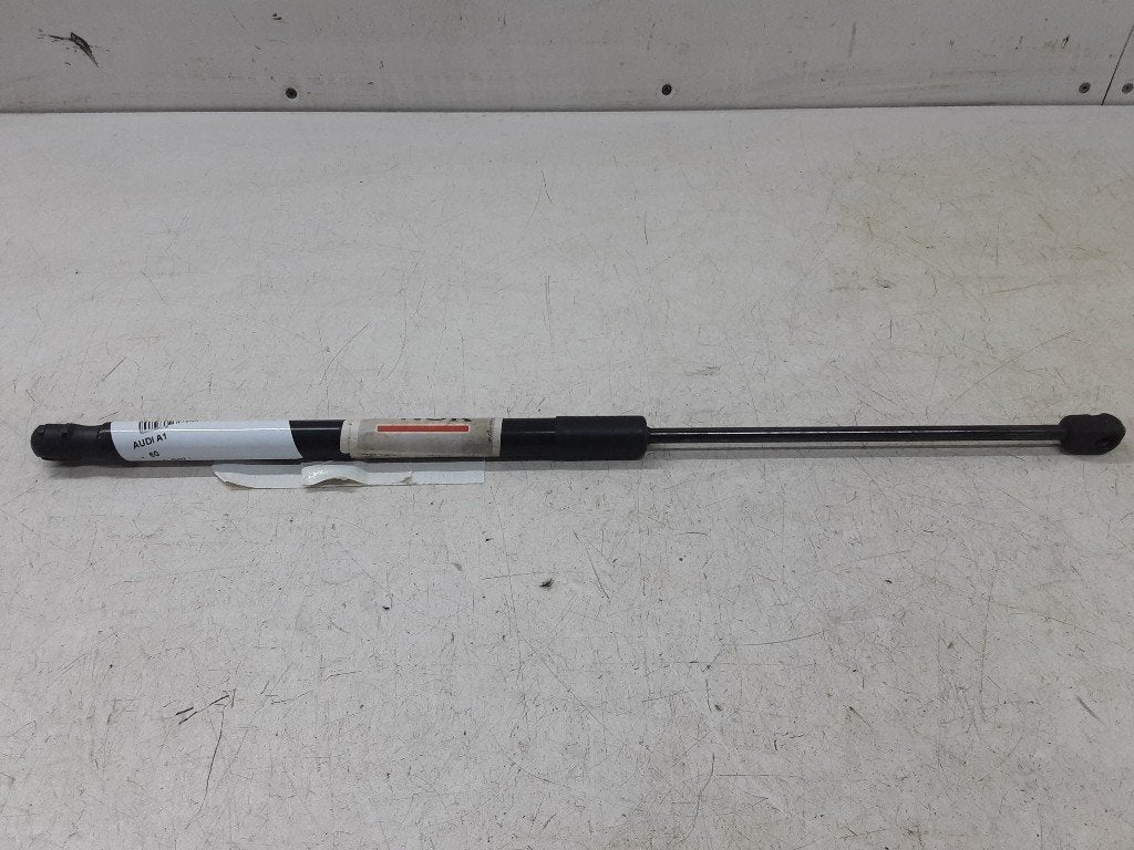 VERIN A GAZ Audi A1 (8X1 / 8XK) (8X3827552), Auto-Union-Straße  1,
85057  Ingolstadt, DE, Info@audi.de, Audi, Utilisé