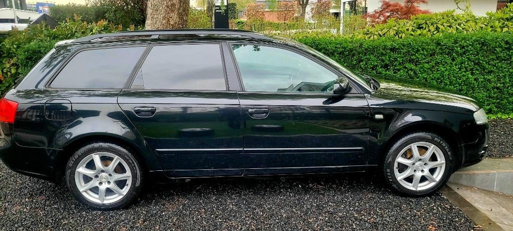 Audi A4 AVANT 8E — 1968 cm³ - 100KW — DIESEL - 2007, Autos, Achat, A4, Noir, 5 portes