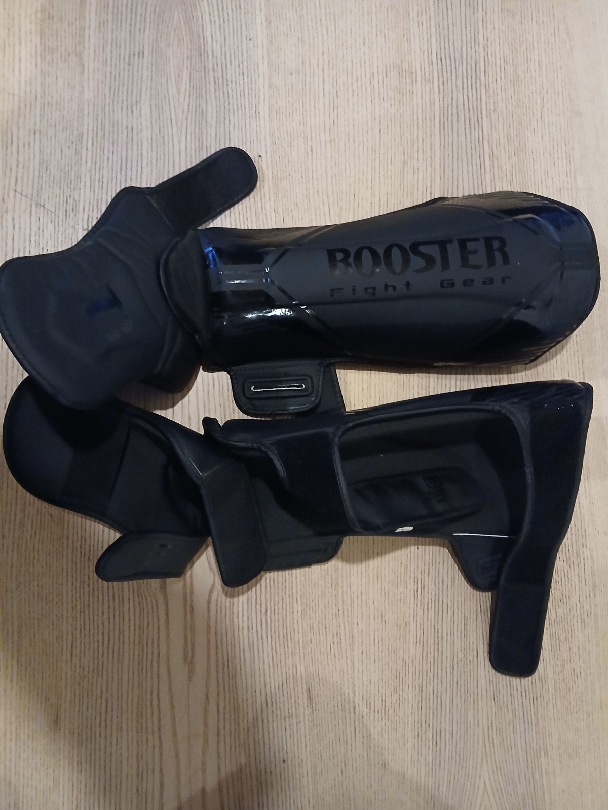 Shin guards Booster, Ophalen of Verzenden