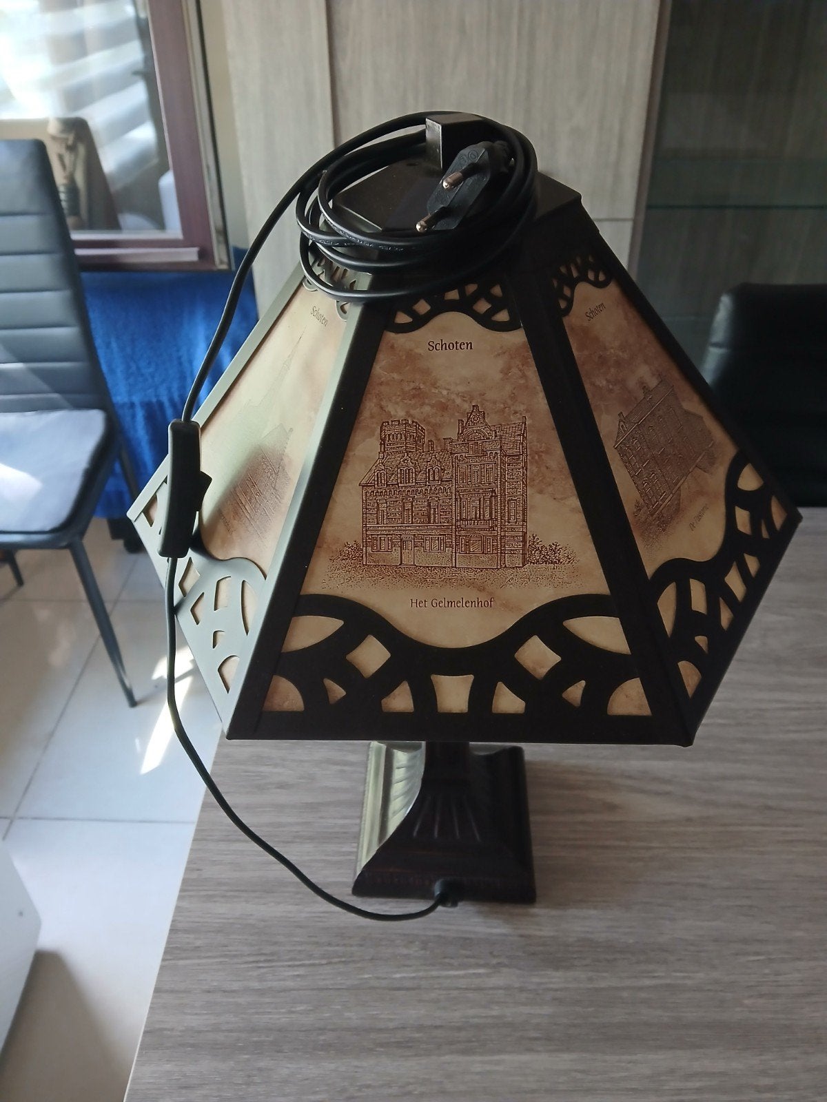 Exclusieve lamp van de gemeente Schoten, Enlèvement