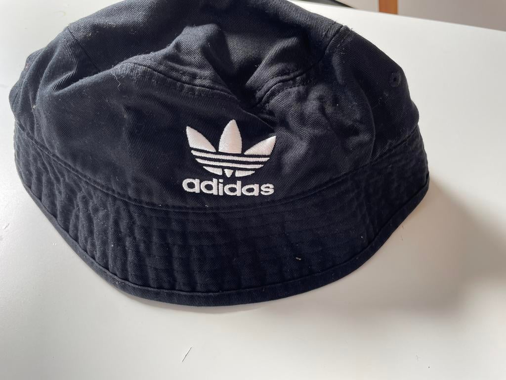 bob adidas, Vêtements | Hommes, Enlèvement, Comme neuf