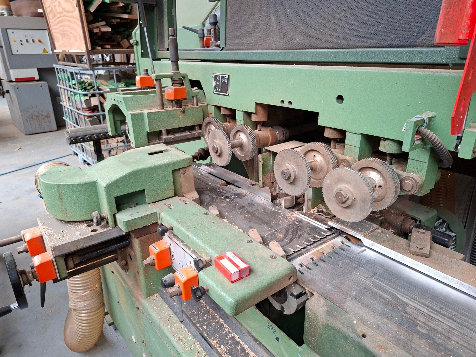 4 zijdige schaafmachine