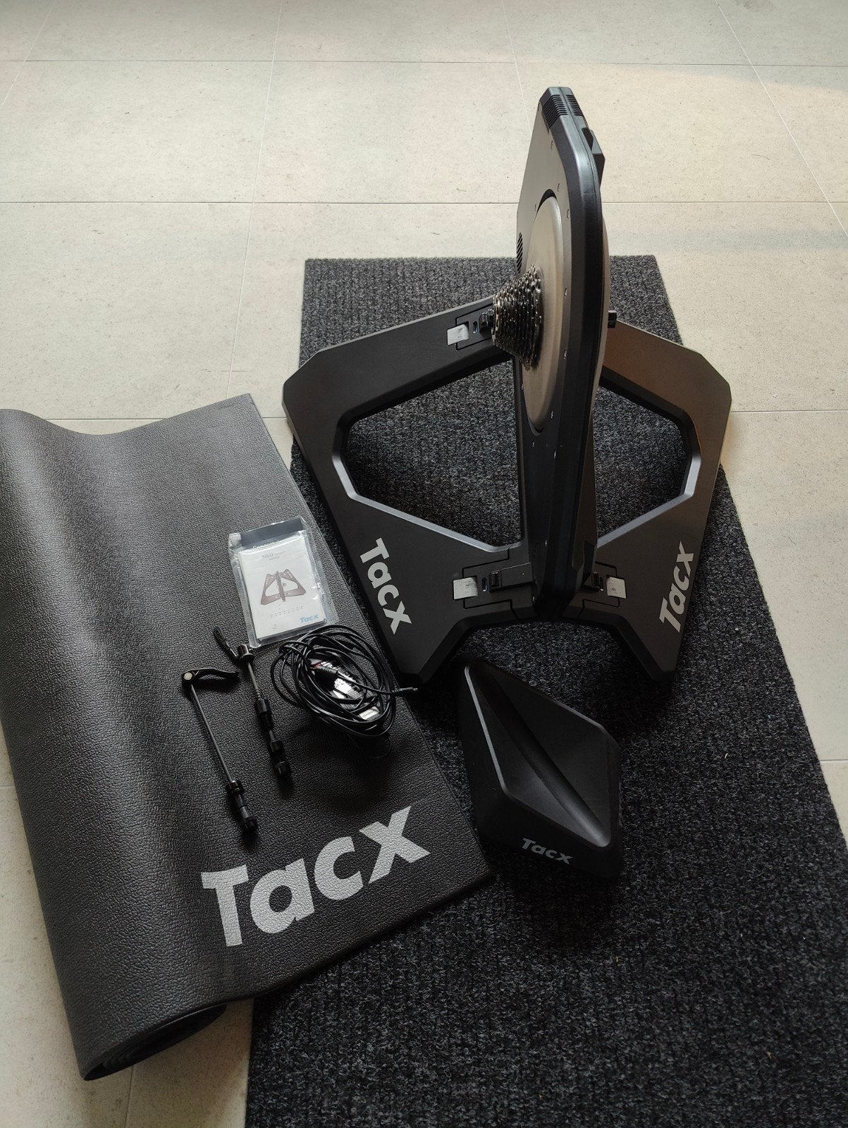 tacx neo, Sports & Fitness, Enlèvement, Comme neuf