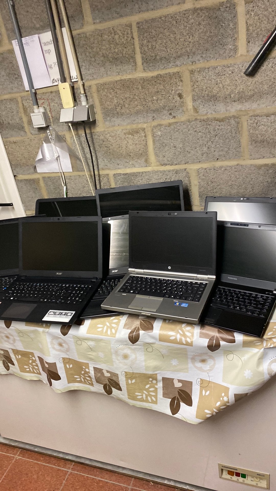 Laptops voor upgrade of onderdelen, Computers en Software, Ophalen, Zo goed als nieuw
