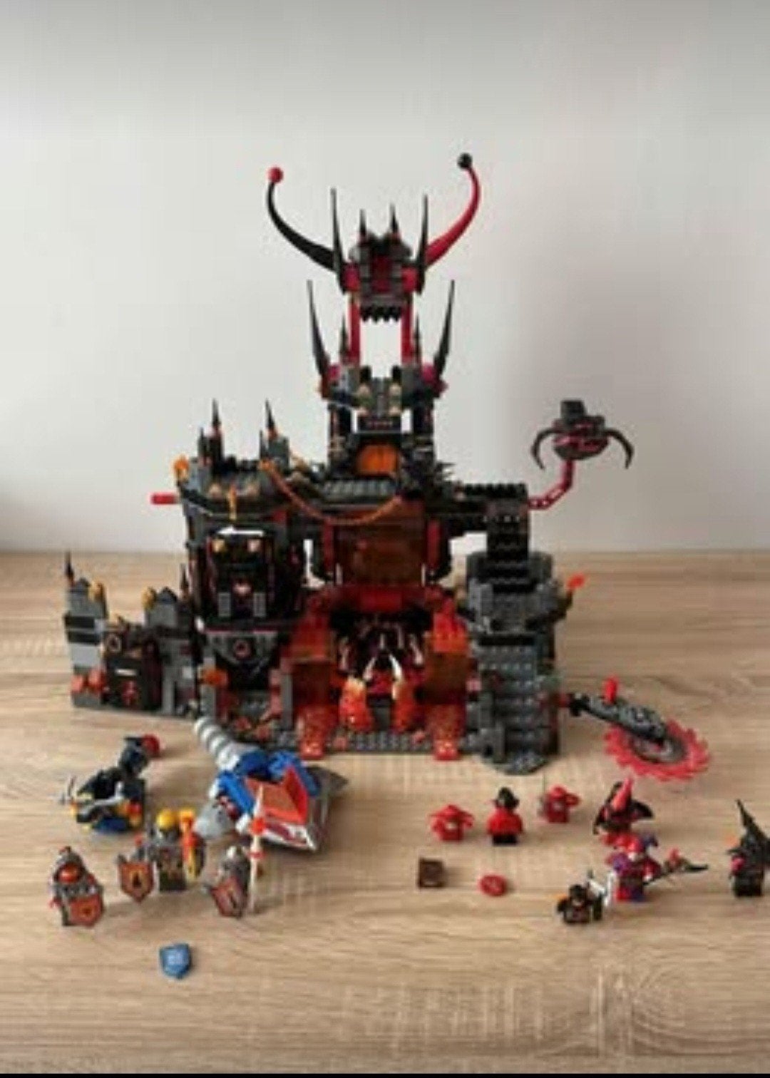 Lego château Nexo Knight 70323 - Le repaire de Jestro, Enlèvement, Lego