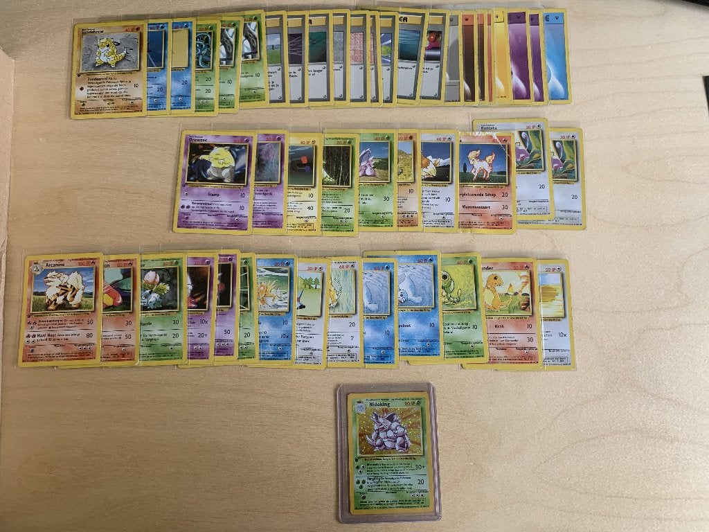 Base NL 1st edition - GD+ - VERKOCHT, Ophalen of Verzenden, Zo goed als nieuw, Meerdere kaarten, Foil