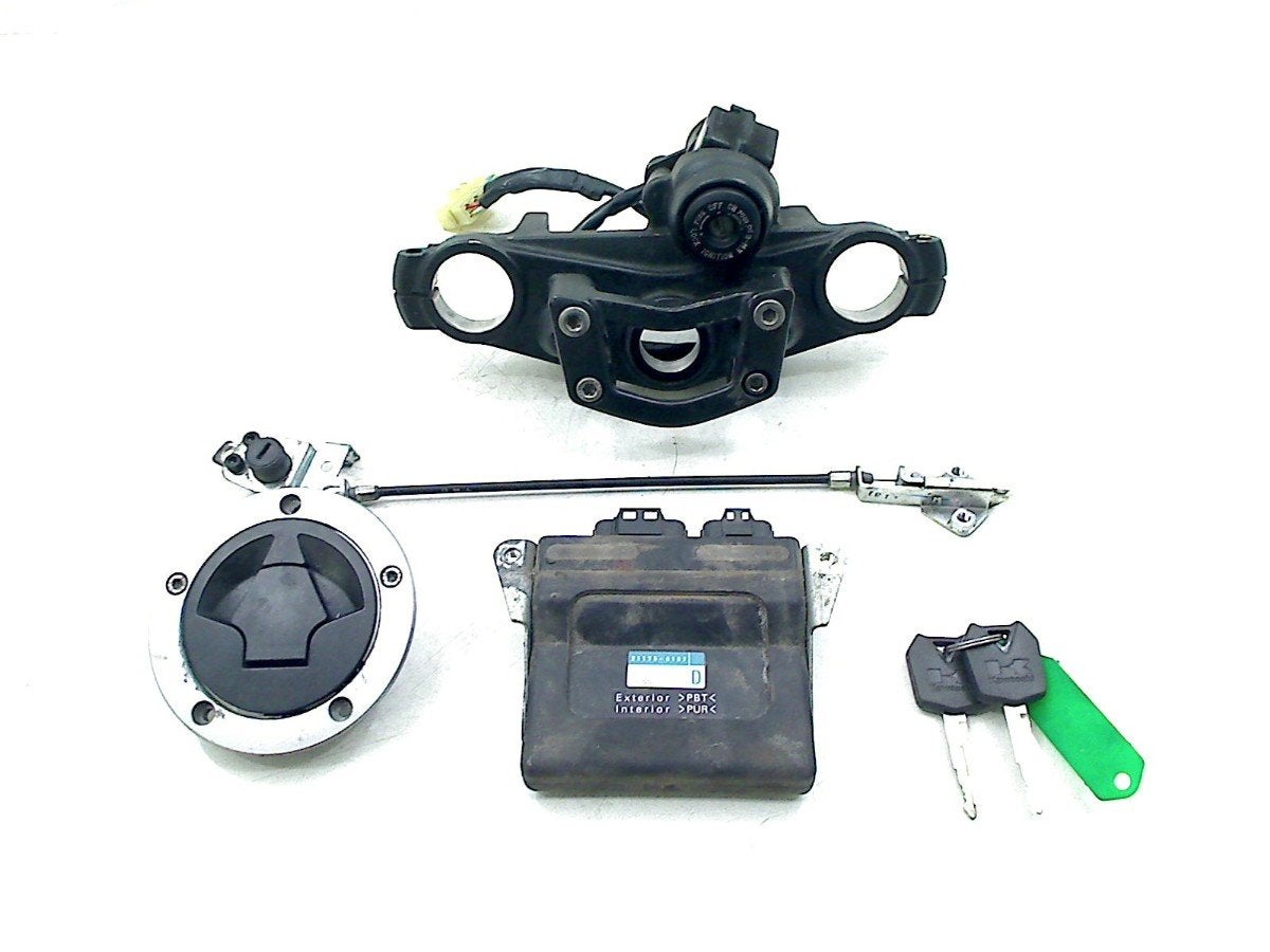SLOTENSET Kawasaki ER-6 2009-2011 (ER6 ER-6F ER-6N EX650), Dhr. S. di Majo, Gebruikt, Info@cama-motorparts.nl, P.J. Troelstraweg 8 8
3144 CX  MAASSLUIS, NL