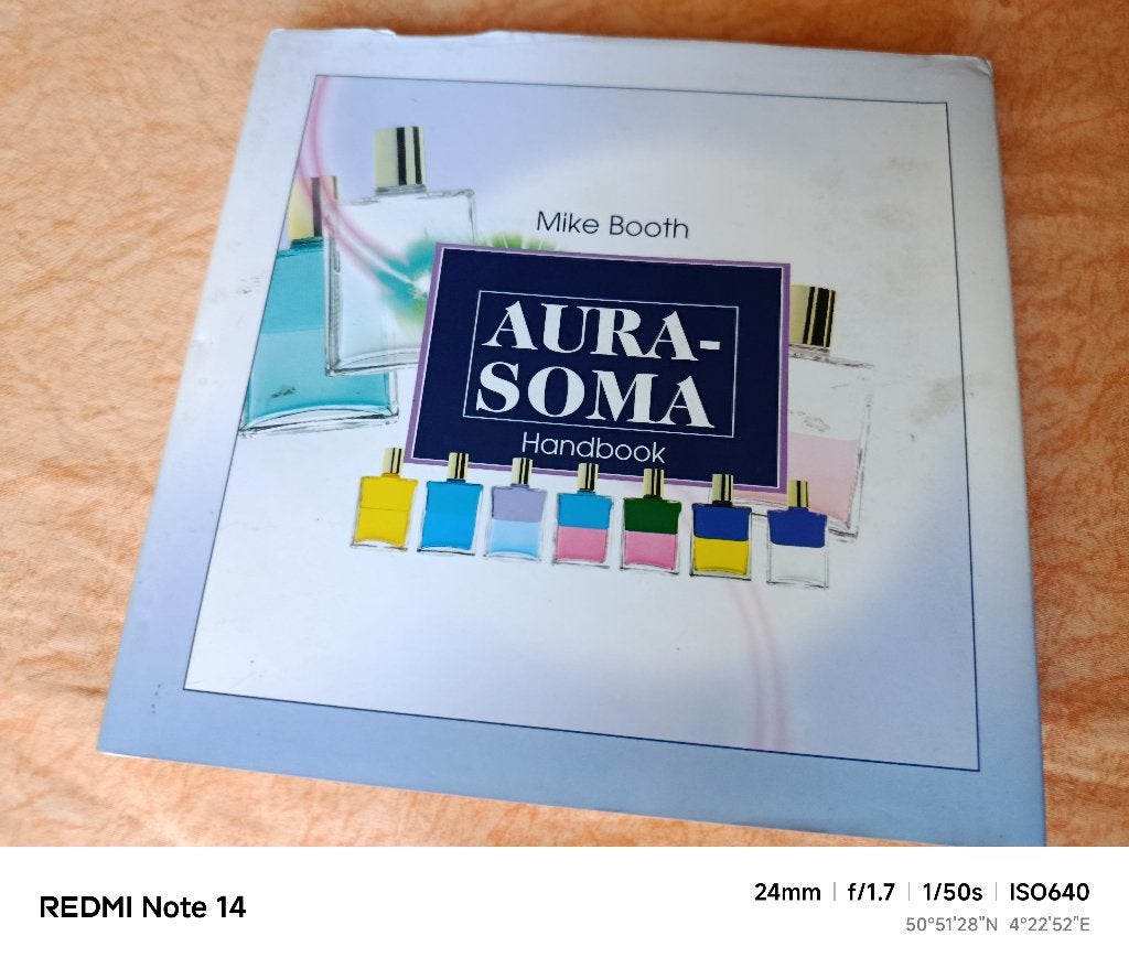 Aura-Soma Handbook  -  John Booth - ISBN 1901232034, Ophalen of Verzenden, Zo goed als nieuw, JOHN BOOTH