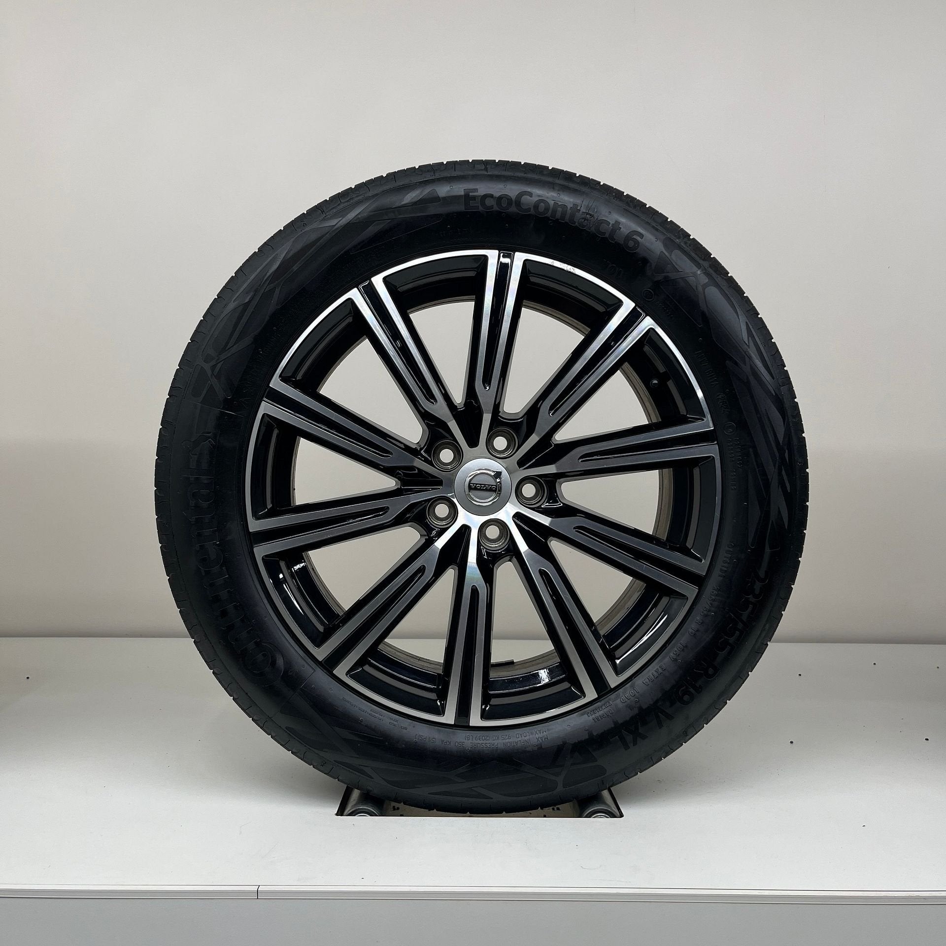 Volvo XC60 - 19 inch - zomerbanden, Auto-onderdelen, Banden en Velgen, 19 inch, Gebruikt, Banden en Velgen, Ophalen of Verzenden