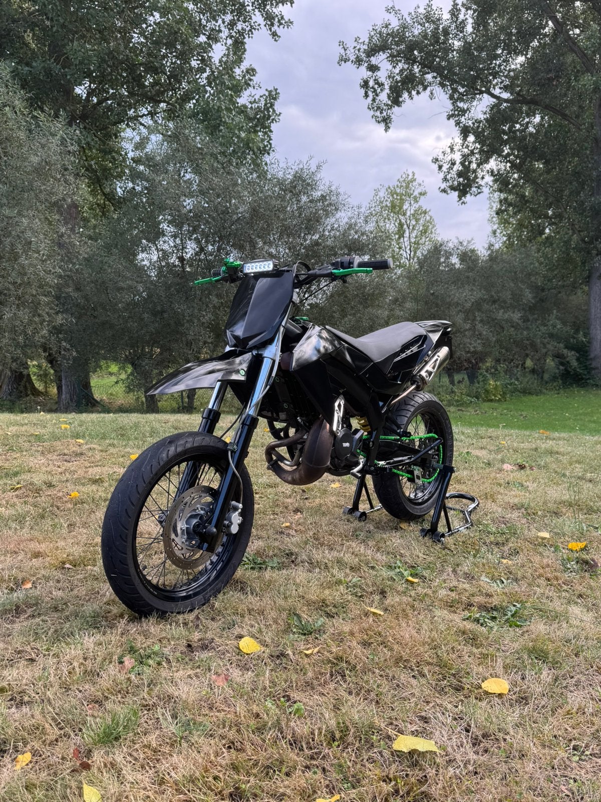 Aprilia 50cc, Fietsen en Brommers, Ophalen, Zo goed als nieuw