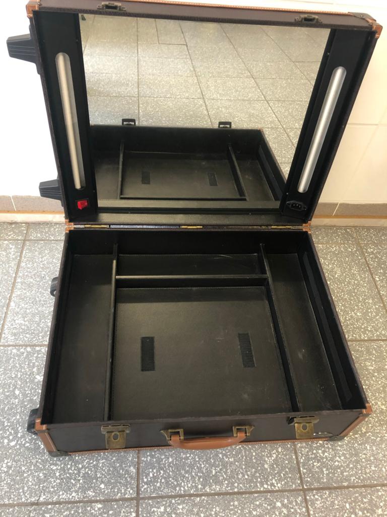 Visagiekoffer - make-uptafel met geintegreerd licht., Ophalen, Zo goed als nieuw