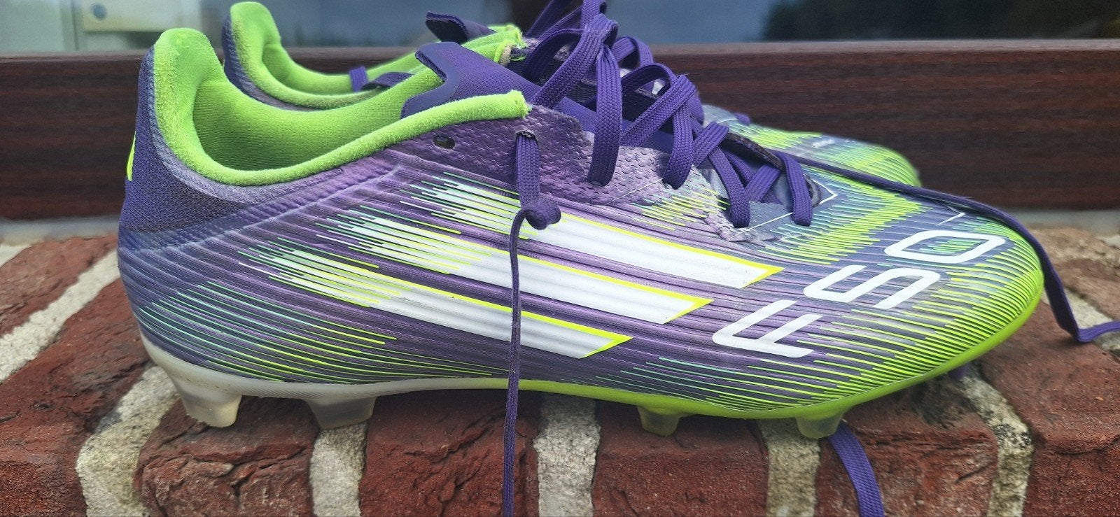 Chaussures de football adidas F50 taille 40, Sports & Fitness, Enlèvement