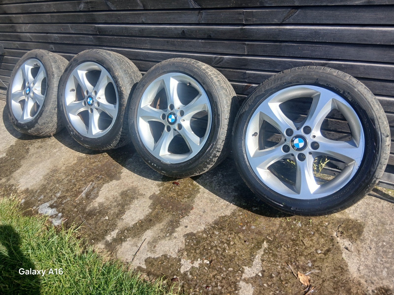 BMW-velgen met 4 nieuwe Bridgestone 5x120 banden in 17 inch, Auto-onderdelen, Banden en Velgen, Ophalen, Velg(en)