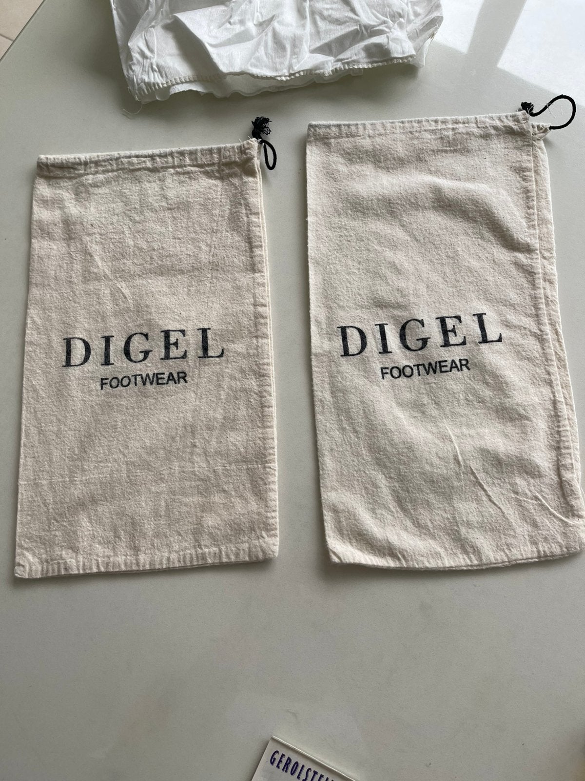 Set van 2 luxe DIGEL Footwear schoenenzakken, Bijoux, Sacs & Beauté, Trousses de toilette, Enlèvement ou Envoi, Noir