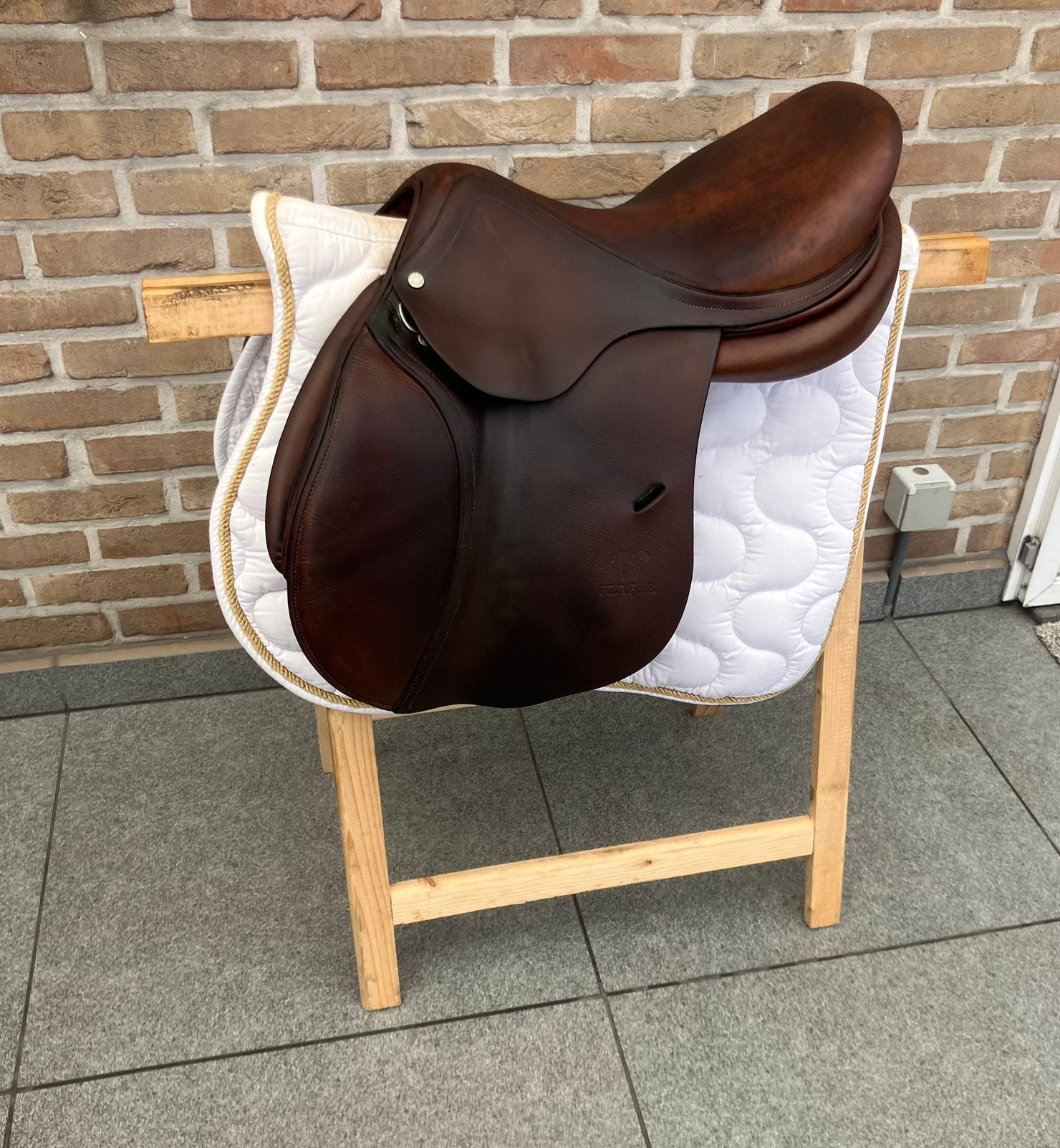 Springzadel Antares Altair 17 inch, Ophalen of Verzenden, Zo goed als nieuw