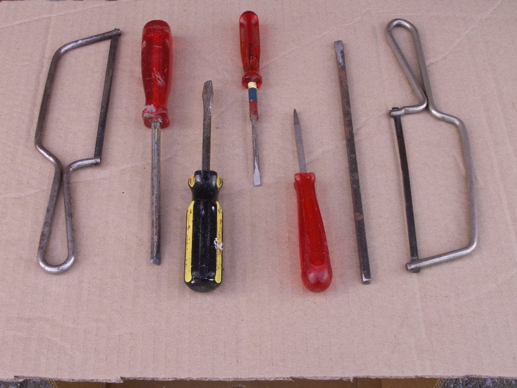 Zaagbogen, priem, beitel, schroevendraaiers., Doe-het-zelf en Bouw, Gereedschap | Handgereedschap, Ophalen of Verzenden, Zo goed als nieuw