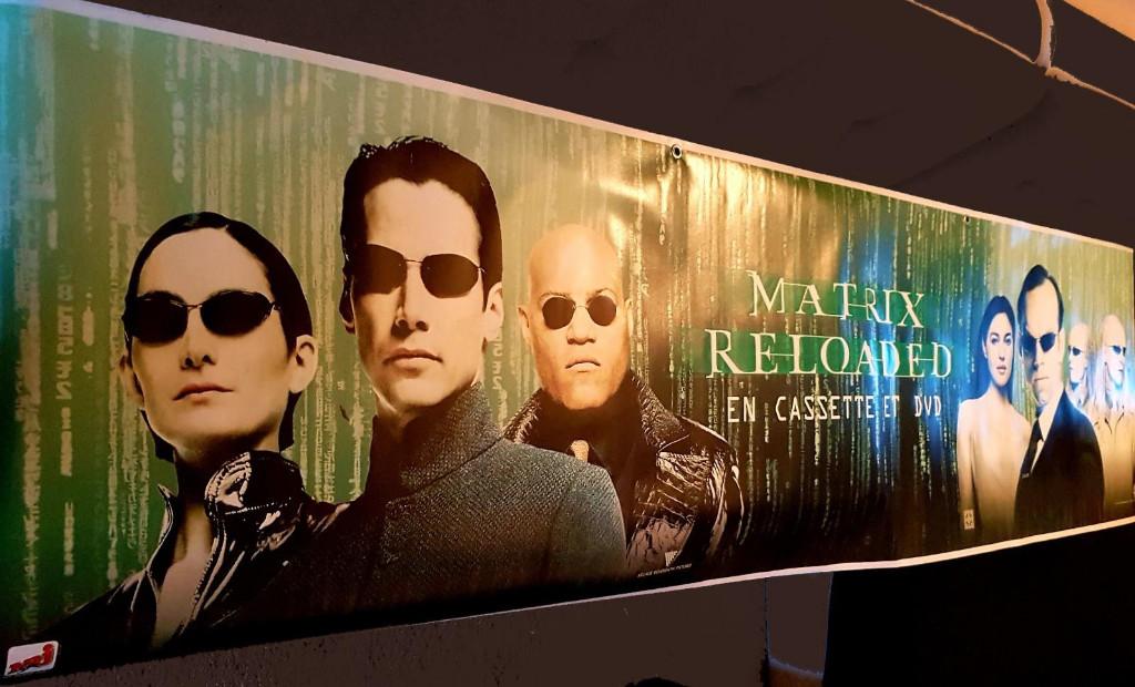 Calicot Matrix reloaded 3 m X 0,8 m, Collections, Posters & Affiches, Rectangulaire horizontal, Comme neuf, Enlèvement, Cinéma et TV
