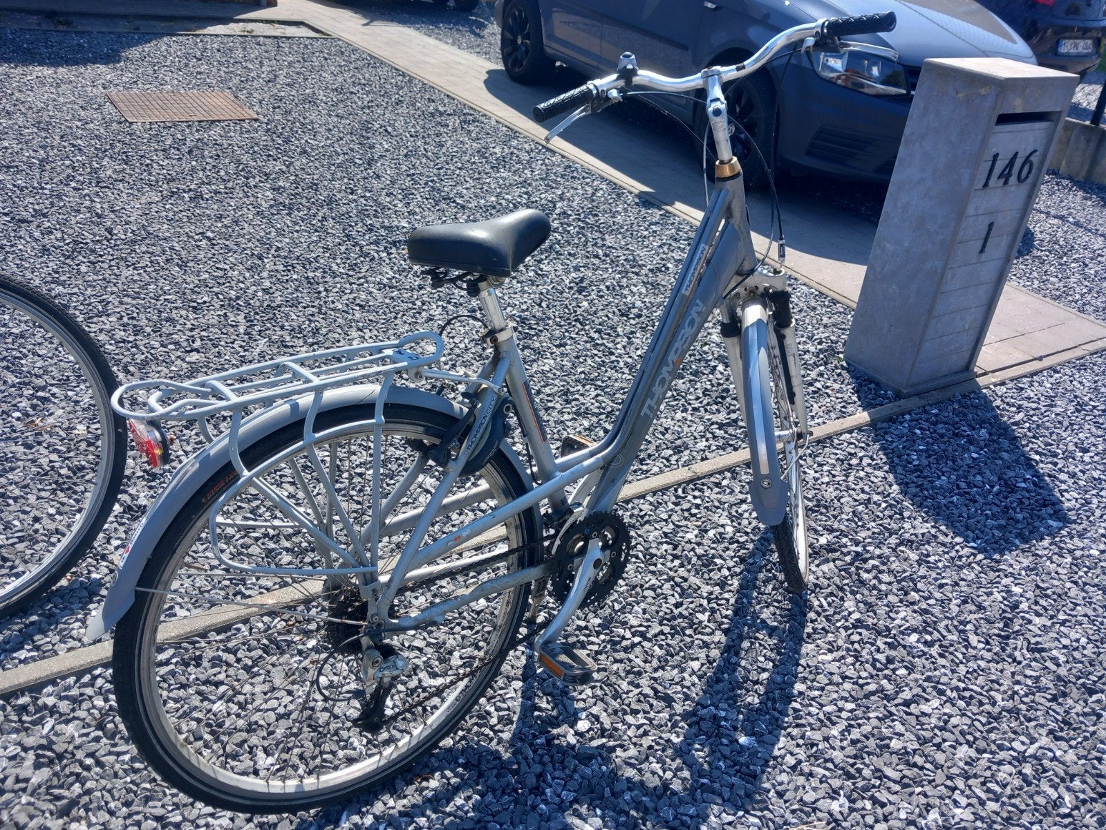 4 fietsen. 1 lage opstap en 2 aluminium, Ophalen