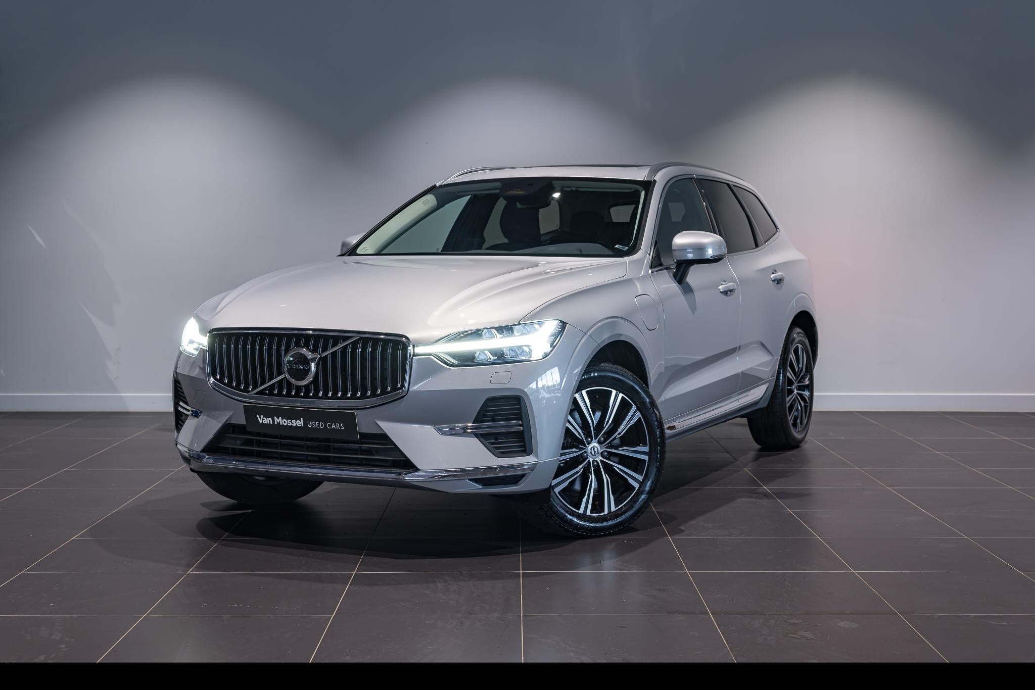 Volvo XC60 T6 PHEV 4x4 Inscription Aut. (automatique), Autos, Volvo, Argent ou Gris, Achat, Euro 6, Entreprise