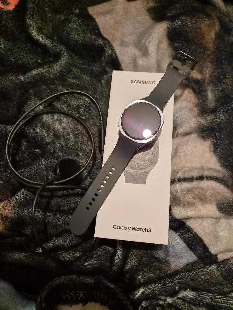 Montre connecter samsung watch 8, Enlèvement, Neuf, Noir, Samsung