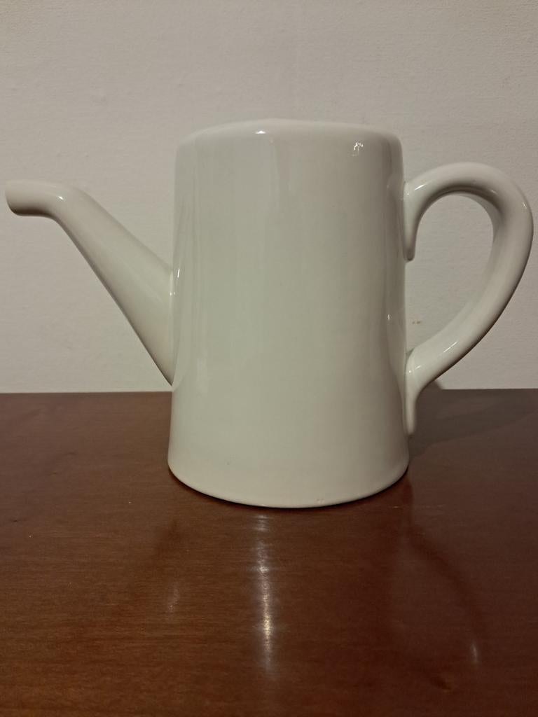 Arrosoir en porcelaine en très bon état