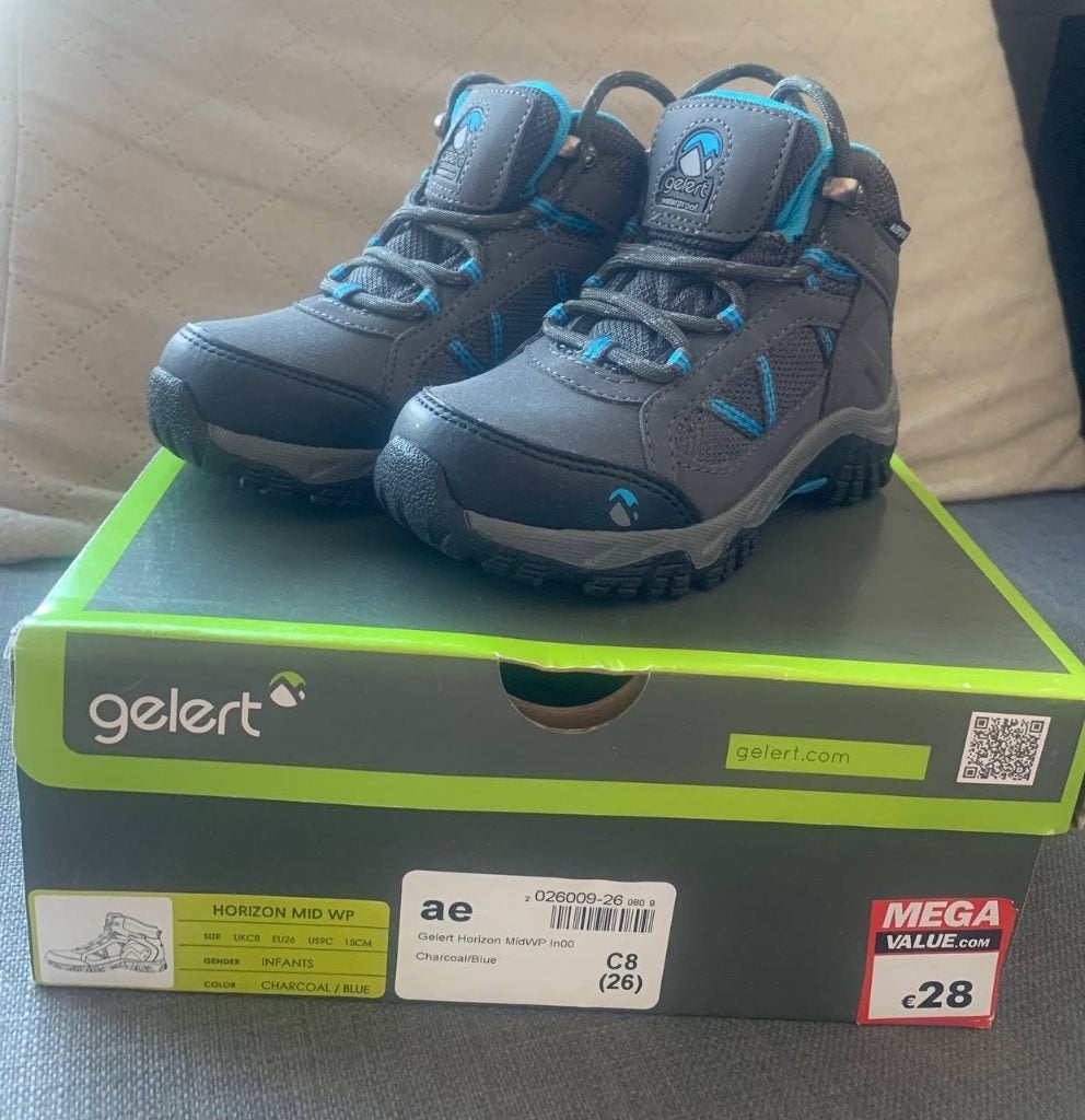 Nieuwe kinderlaarzen maat 26, Kinderen en Baby's, Kinderkleding | Schoenen en Sokken, Ophalen of Verzenden, Nieuw, Gelert