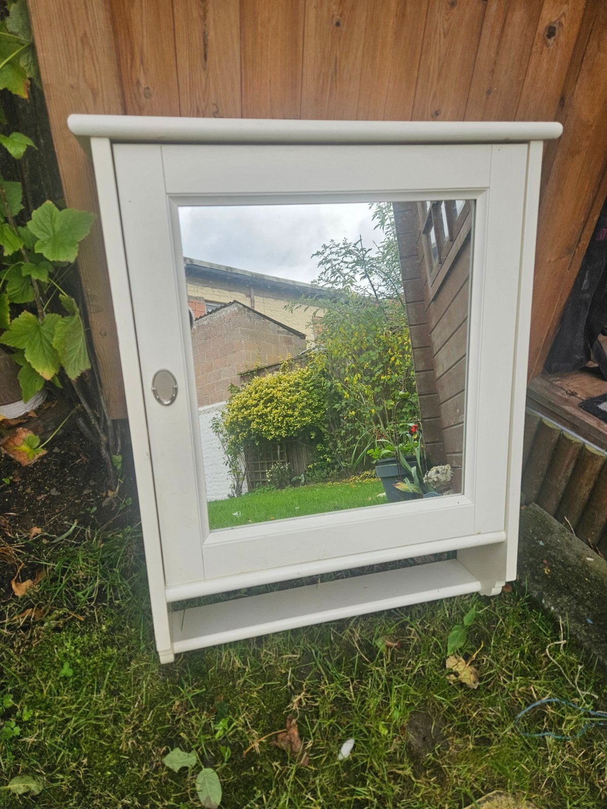 Petite armoire murale IKEA réf Flaren
Dimensions
Largeur 60c, Enlèvement