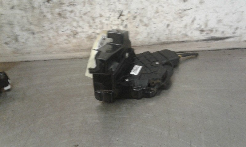 BARRE DE SERRURE DE PORTE AVANT GAUCHE Ford Focus 2, Utilisé, Ford