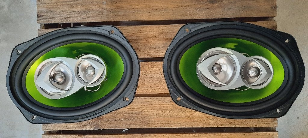 2 baffles TP à 3 voies de 300W de 4 Ohms, Autos : Divers, Haut-parleurs voiture, Enlèvement, Comme neuf