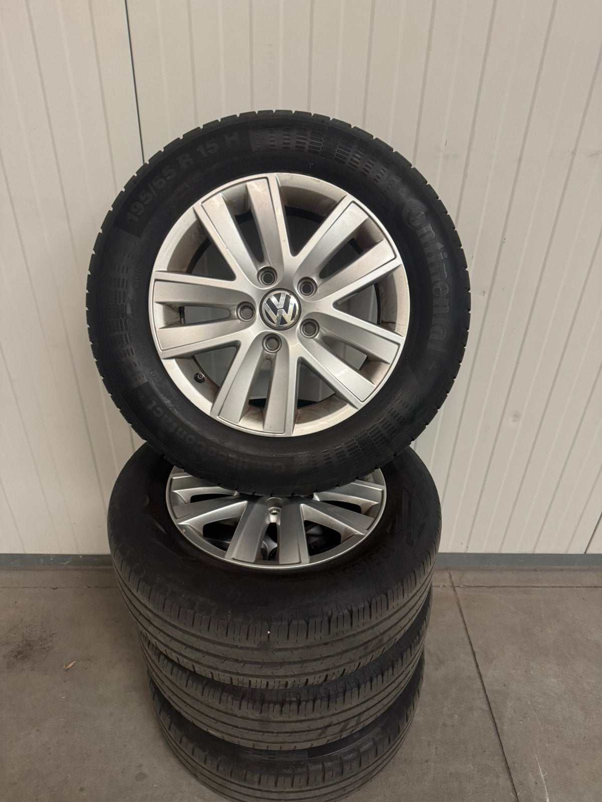 Volkswagen 15” velgen, Ophalen, Band(en)