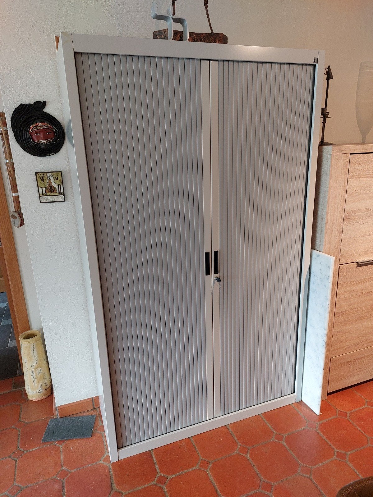 bureau kasten. Grijs 120cm breed 2m hoog, Huis en Inrichting, Kasten | Roldeurkasten en Archiefkasten, Ophalen