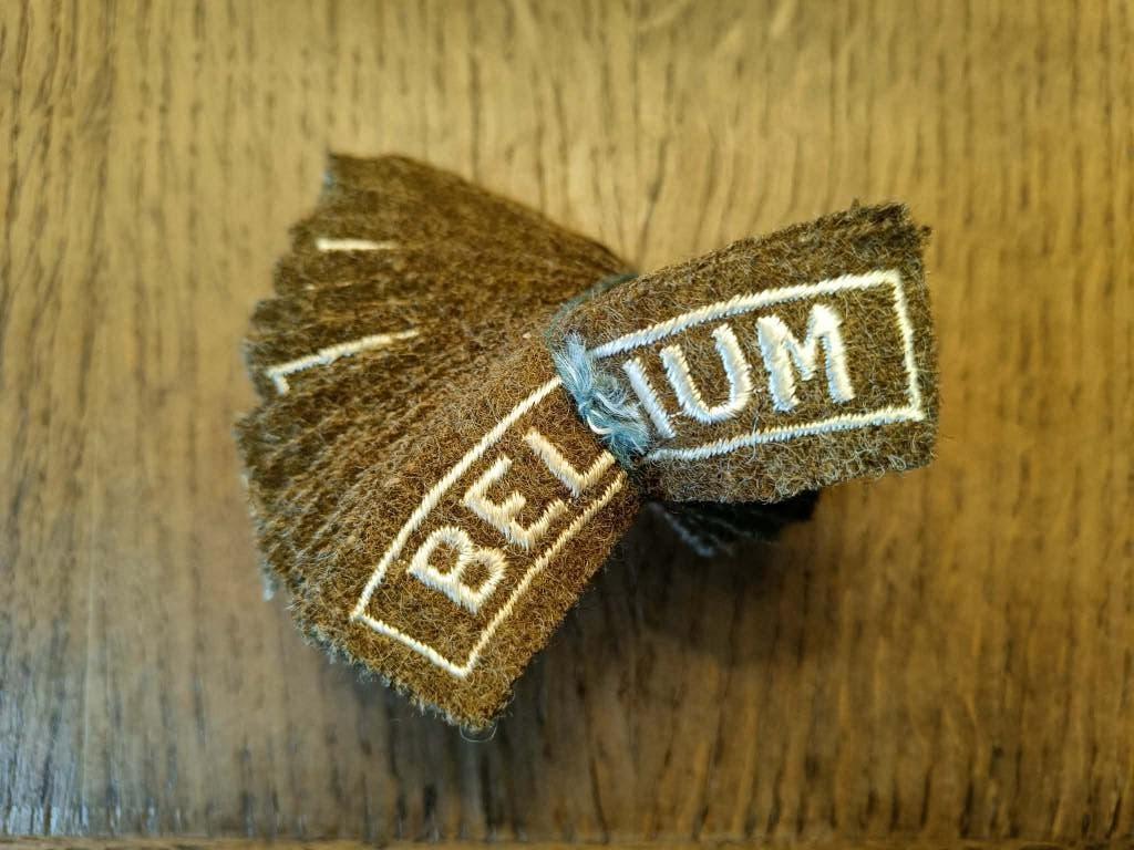 TITRES D'EPAULES BELGIIUM NOS 1945, Envoi, Armée de terre, Emblème ou Badge