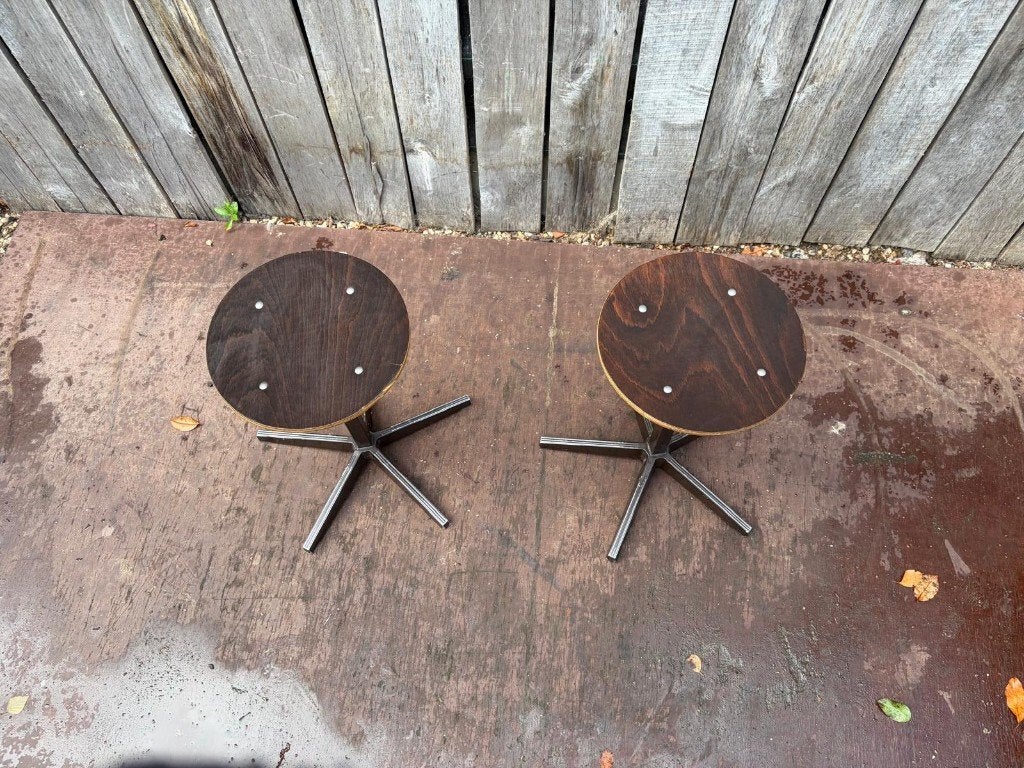 Vintage 5 voet kruis kruk|50 cm zithoogte ( 19 op voorraad), Ophalen of Verzenden, In hoogte verstelbaar, Gebruikt, Hout
