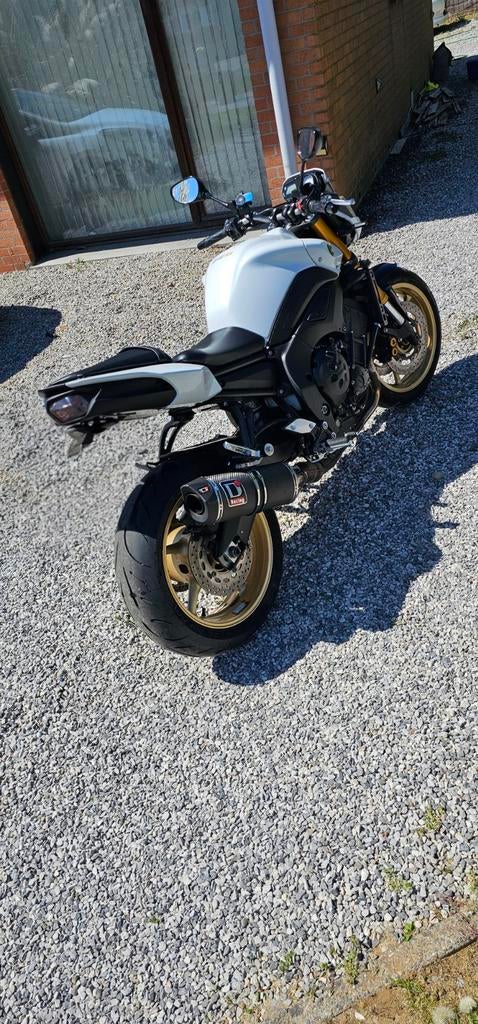 Yamaha FZ8