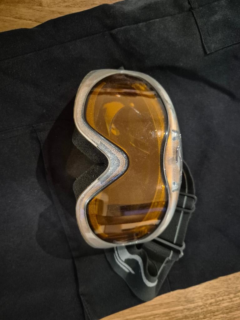 Snowboardbroeken + skibril + helm, Sports & Fitness, Ski & Ski de fond, Enlèvement ou Envoi, Utilisé, Vêtements