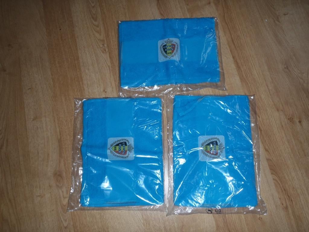 1 set van 3 handdoeken, Ophalen of Verzenden, Nieuw, Blauw, Handdoek