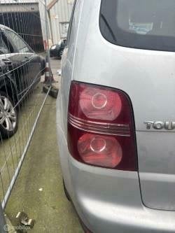 Achterlicht links Volkswagen Touran II ('06-'10), Enlèvement ou Envoi, Volkswagen, Utilisé, Volkswagen