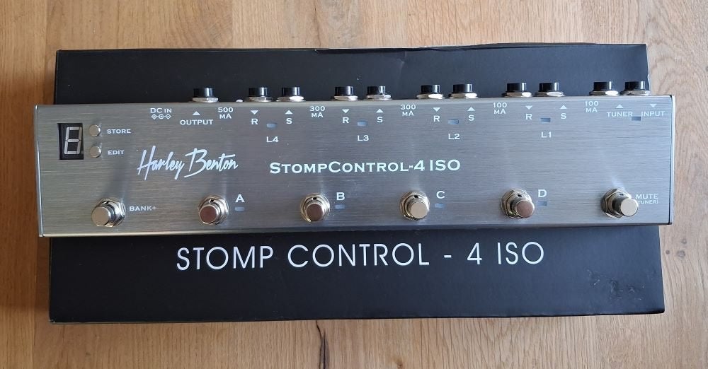HB Stompcontrol pedal switcher, Muziek en Instrumenten, Effecten, Ophalen of Verzenden, Overige typen